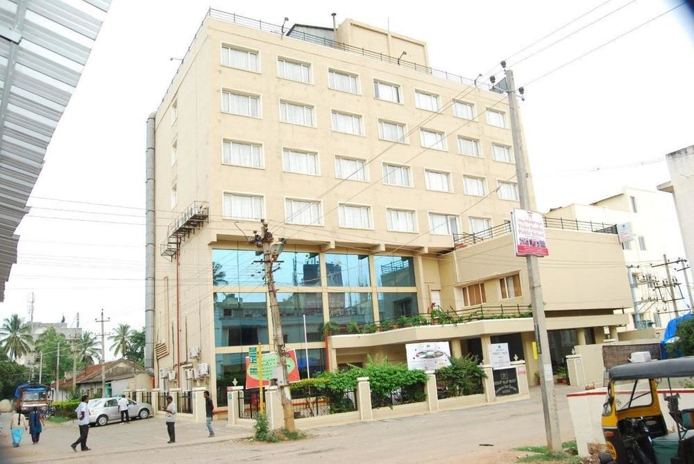 The Pearl Hotel Hassan Exterior foto